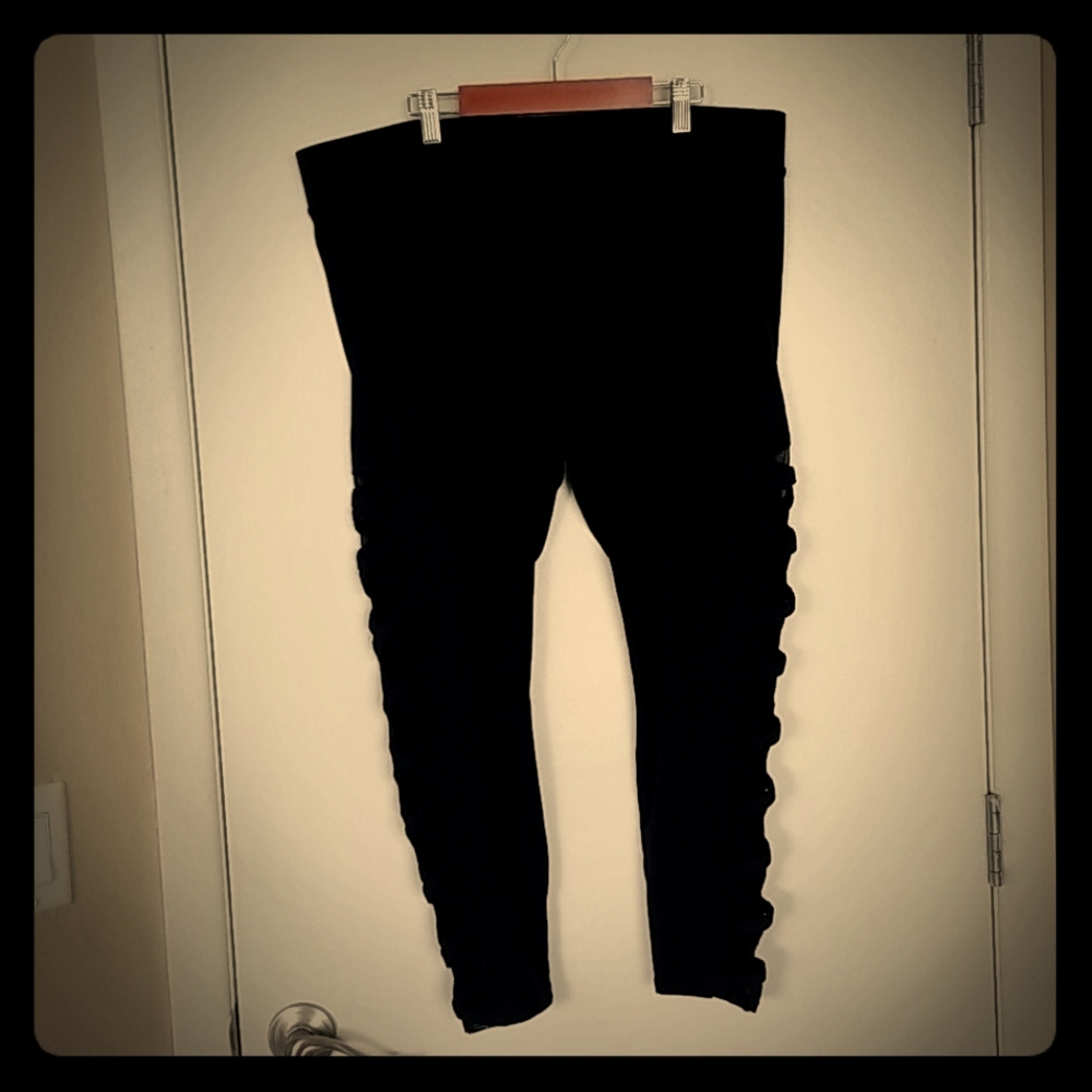 Torrid Size 3 Black Leggings